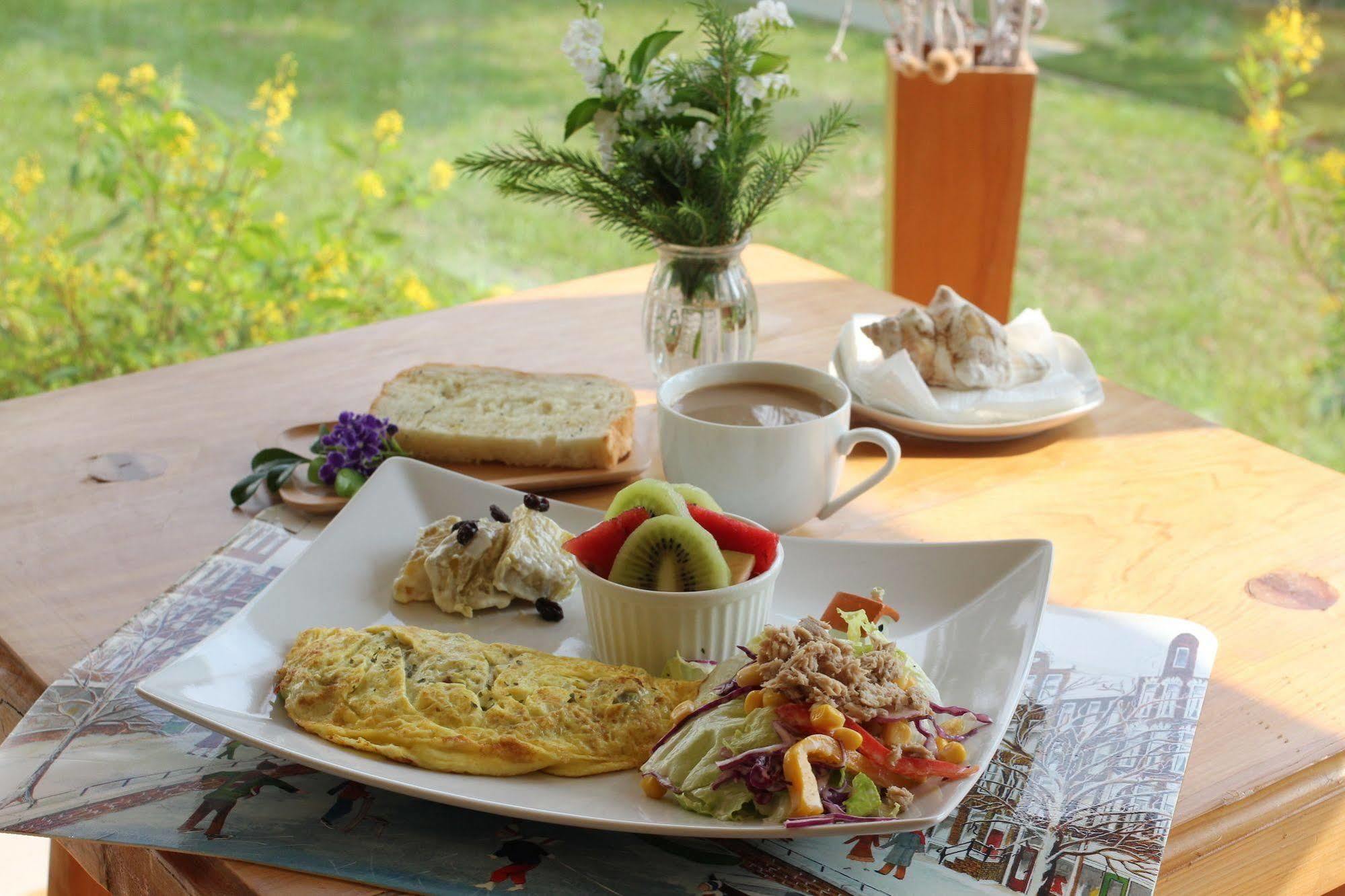 Bonjour Bebe Bed & Breakfast Hengchun South Gate Exterior photo